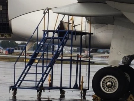Schaden am Flugzeug: Auf Air India kommen Reparaturen zu.