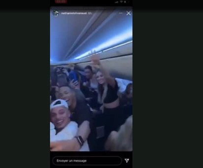 Kanadische Influencer und Reality-Sternchen feierten heftig auf einem Sunwing-Flug.
