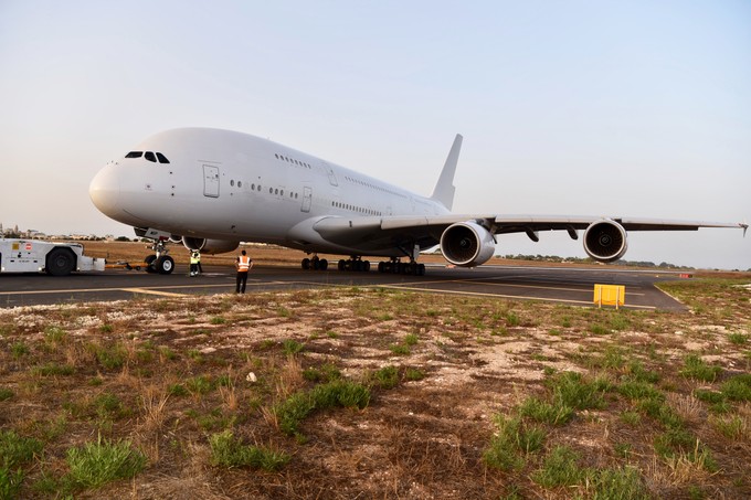 Gestatten, die 9H-MIP. Der erste Airbus A380 von Hi Fly trägt ein Kennzeichen, das die Buchstaben des Nachnamens des Firmengründers aufnimmt.