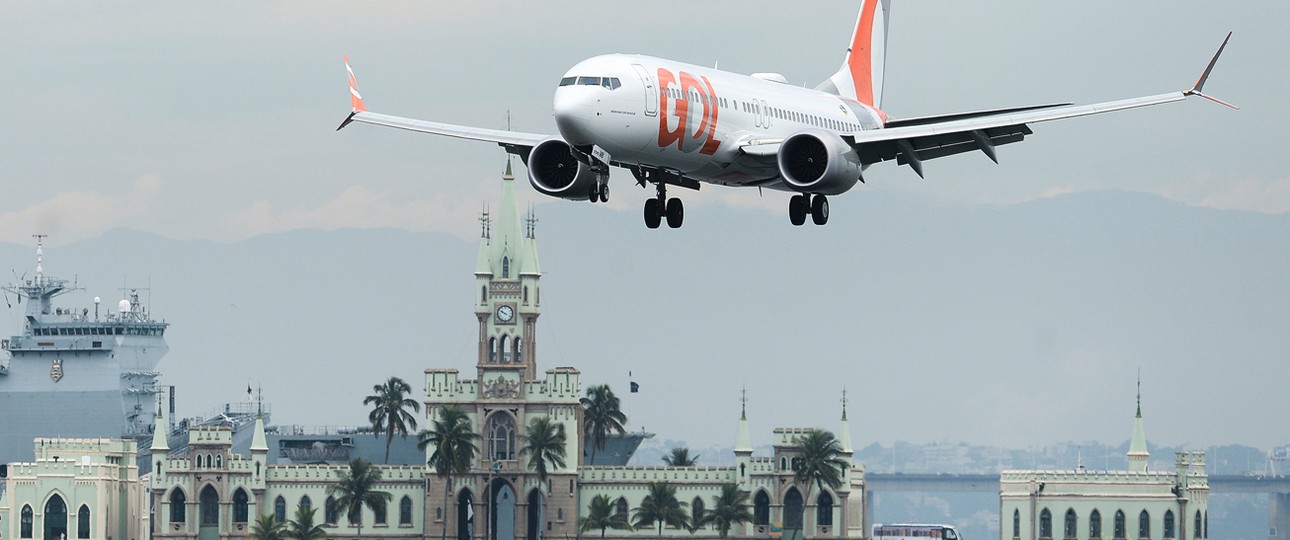 Der alternative Anflug direkt am Zuckerhut vorbei.