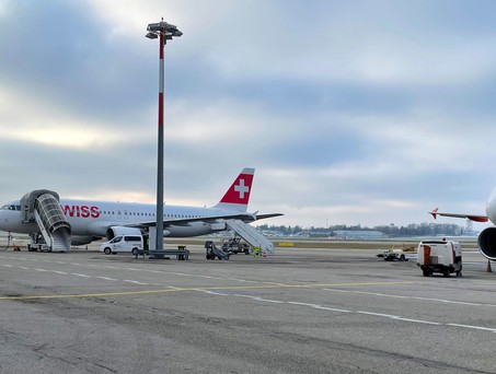 Flugzeuge von Swiss und Easyjet in Genf: Das Gewicht verschiebt sich gerade wieder zugunsten der orangefarbenen Airline.