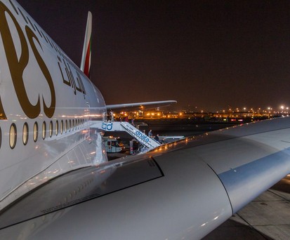 Airbus A380 von Emirates: In China mussten jetzt 373 Reisende eine ganze Nacht im Superjumbo aushalten.