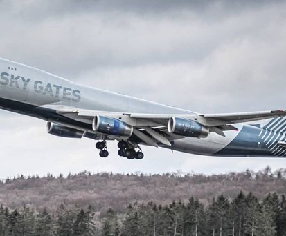 Boeing 747 von Sky Gates in Frankfurt-Hahn: Der Jumbo-Jet hat jetzt ein aserbaidschanisches Kennzeichen.
