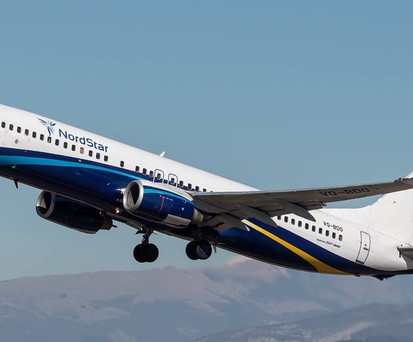 Eine Boeing 737-800 von Nordstar: Airline-Chef warnt vor zu hohen Schulden.