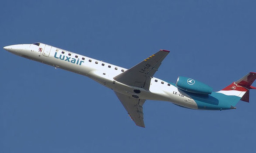 Die Kategorie unter 50 Sitzen kennt viele Anbieter. Der größte ist Embraer mit 29 Prozent. Im Bild: eine Embraer ERJ145 von Luxair.