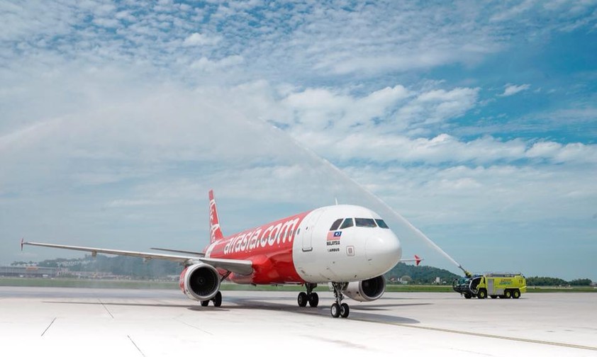 Air Asia hat zum Ersatz ihrer A320 bereits A320 Neo bestellt. Jetzt hat sich die Billigairline entschlossen, die gesamte Order für 253 Flieger auf den größeren A321 Neo zu übertragen.