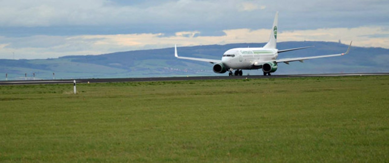 Flieger von  Germania: Die Schweizer Tochter bekommt zwei Airbus A319.