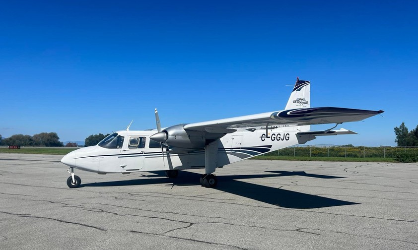 Britten-Norman BN-2 Islander von Montmagny Service: Die Airline fliegt täglich Schulkinder.