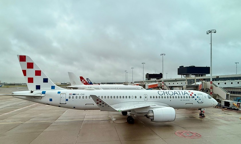 Airbus A220 von Croatia Airlines: Die Fluggesellschaft muss sparen.
