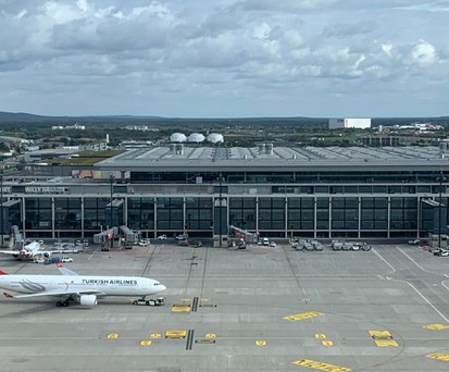 Blick aus dem Tower des BER: Maximal 2,5 Stunden am Stück.