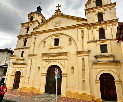 Eine Kirche in Bogota: Die Stadt verbindet Tradition und Moderne.