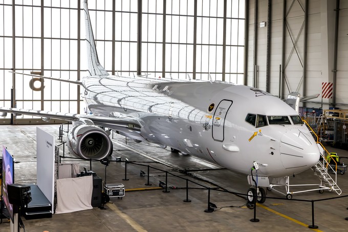  Mit einer Länge von knapp 40 Metern und einer Spannweite von etwa 38 Metern sind die Boeing P-8A Poseidon die größten Kampfflugzeuge der Bundeswehr.