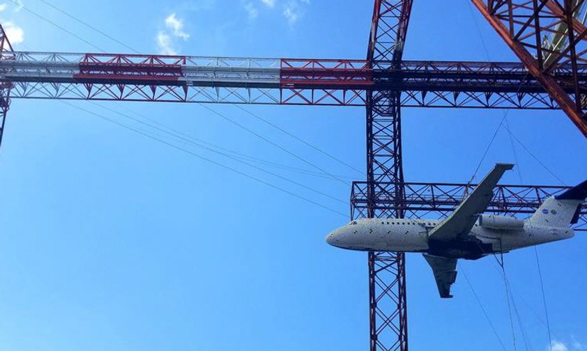 Die Fokker 28 am Versuchsstand.