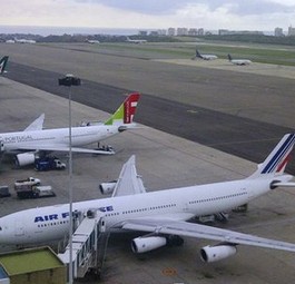 Jets am Flughafen Caracas: Immer mehr Airlines reduzieren ihre Flüge nach Venezuela.