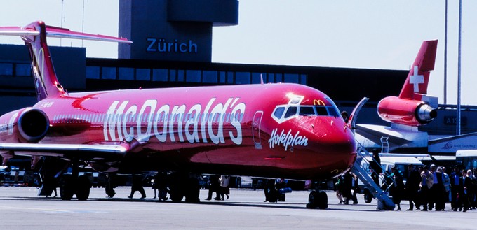 The aircraft belonged to Crossair and was chartered by the travelling agency Hotelplan.