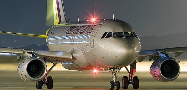 Germanwings übernahm ab 2012 von Lufthansa Europarouten ab Flughäfen wie Stuttgart, Köln, Hamburg oder Berlin - das war billiger für Lufthansa. Noch mehr Einsparpotenzial sah der Konzern dann aber bei Eurowings, vor allem ab dem Jahr 2015.