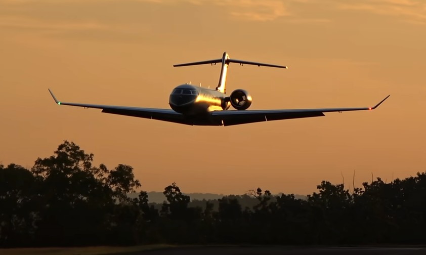 Bombardier Global 7500: Hier fliegt ein Modell mit sieben Meter Spannweite zum ersten Mal.