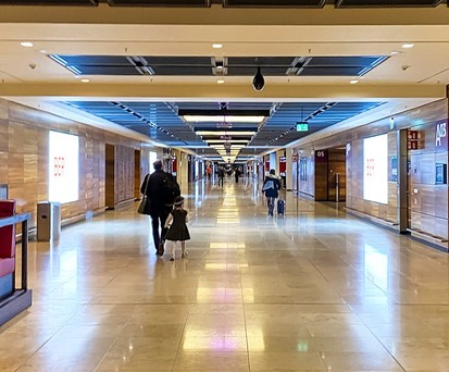 Terminal am BER: Besser die Trinkflaschen nicht auffüllen.