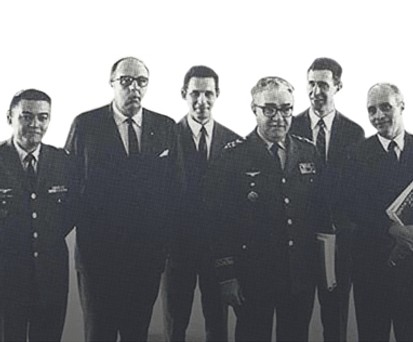 Auf Befehl der brasilianischen Militärjunta wurde 1969 die Empresa Brasileira de Aeronautica gegründet, abgekürzt Embraer.