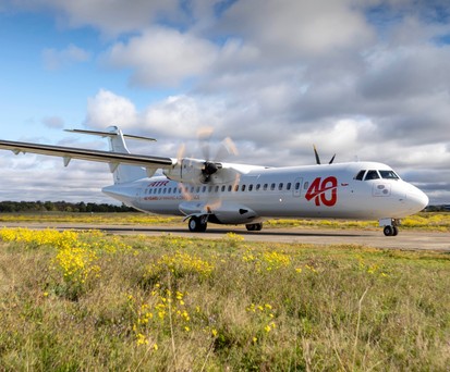 Zum Jubiläum hat ATR einer ATR 72 eine spezielle Lackierung verpasst.