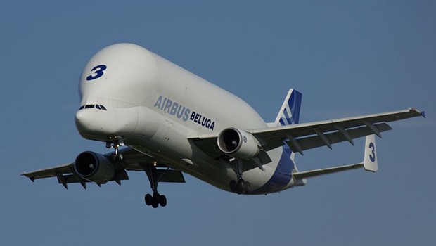 Eine besondere Form des A300 ist der sogenannte Beluga, der hauptsächlich dafür genutzt wird, Flugzeugteile zwischen den Airbus-Standorten in Europa zu transportieren.