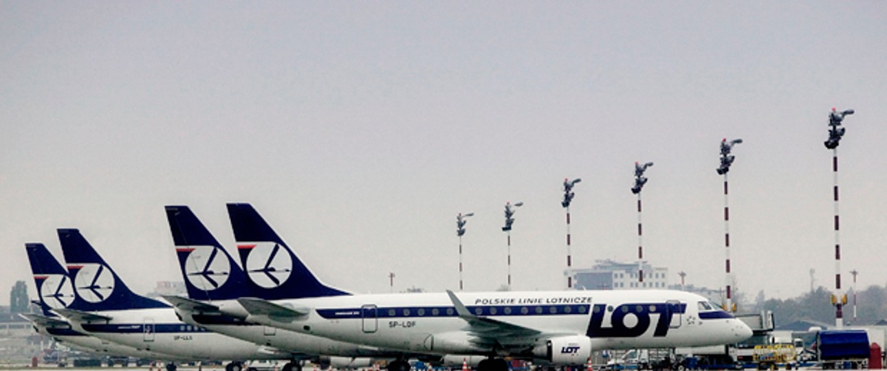 Flieger von LOT in Warschau: Bald neue Eigentümer?