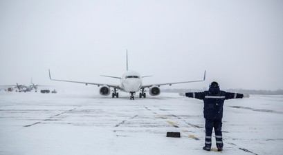 Boeing 737 im Schnee: Russlands Luftfahrt kämpft mit dem Wintereinbruch.