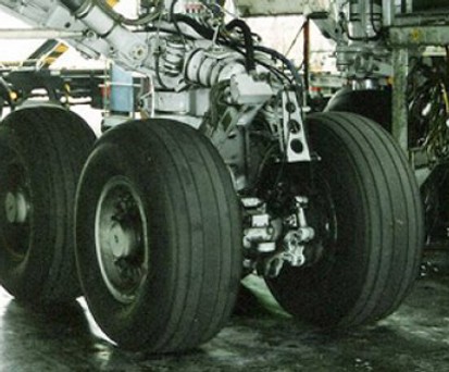Fahrwerk einer B747: Oft klappt es beim zweiten Versuch.