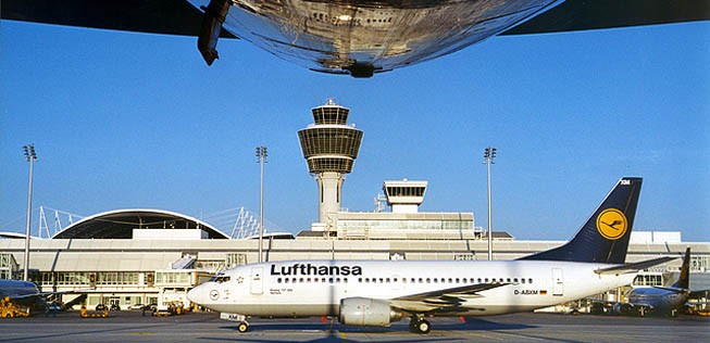 Lufthansa-Maschine am Flughafen München: Die Airline will das Drehkreuz verteidigen.