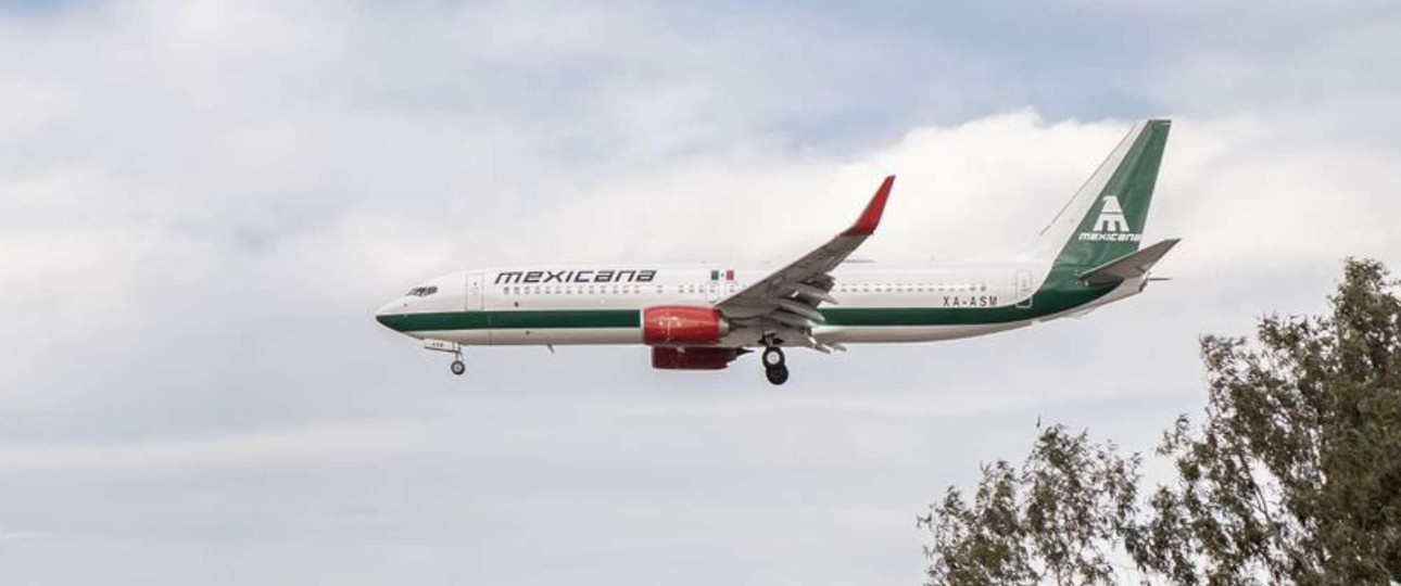 Die erste Boeing 737-800 von Mexicana: Die Lackierung erinnert an frühere Zeiten.