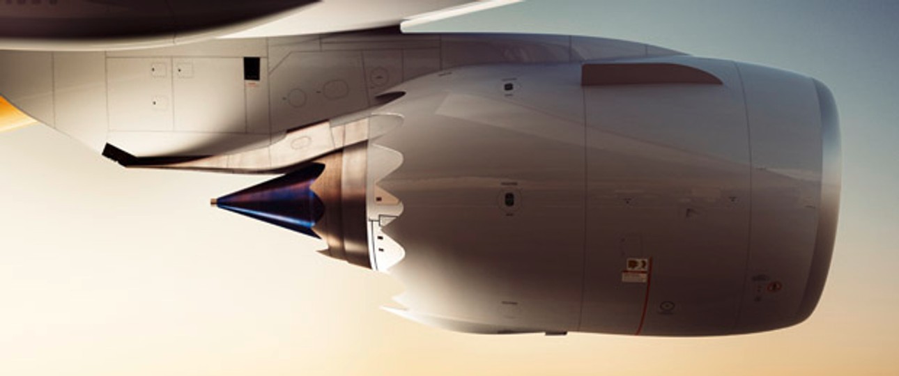 Triebwerk einer Boeing 747-8: Flüge nach Asien werden nun umgeleitet.