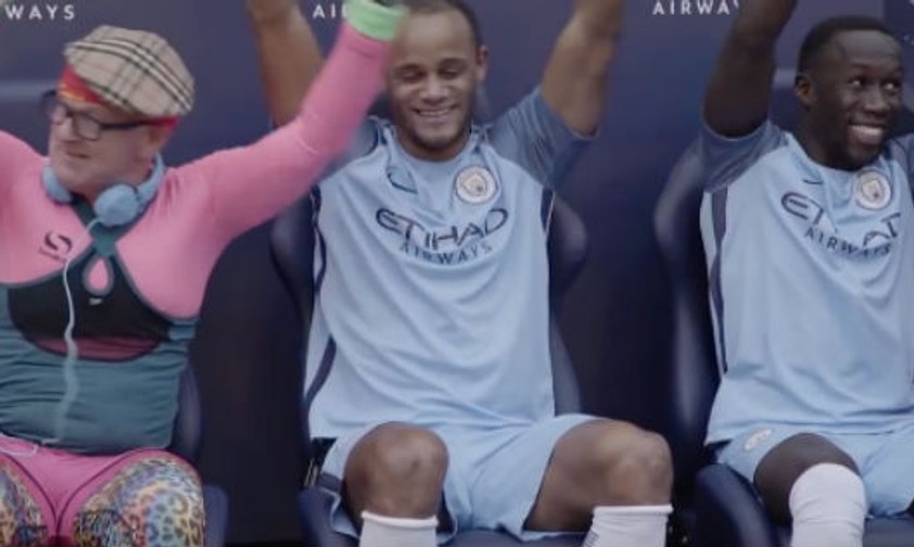 Fliegend fit mit Manchester City