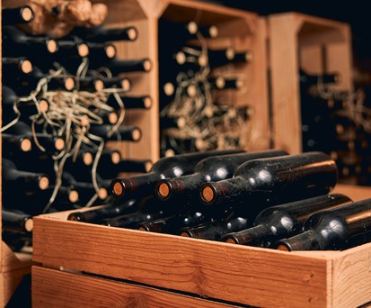 Wein: Wer ab Sonoma mit Avelo fliegt, kann gratis welchen einchecken.
