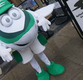 Maskottchen von Iraqi Airways: Freude über Rückkehr nach London.