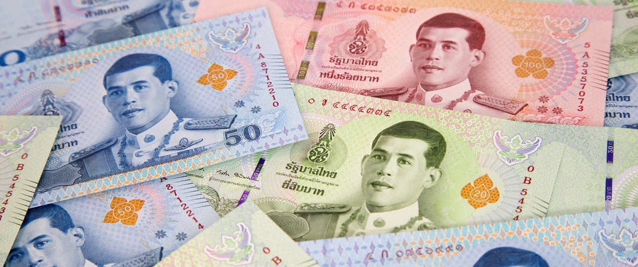 Banknoten Thailands mit dem Konterfei von König Rama X.: Majestätsbeleidigung ist im Land strafbar.