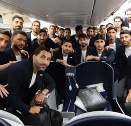 Die iranische Nationalmannschaft im Airbus A340-600 von USC: Anreise zur WM.