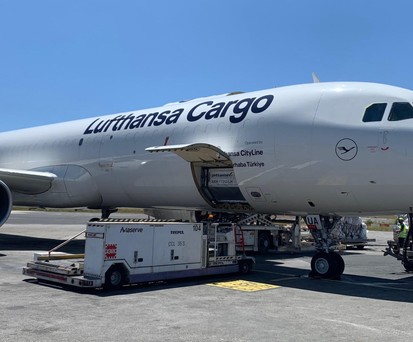 Einer der aktuell drei Airbus-A321-Umbaufrachter: Lufthansa Cityline ...