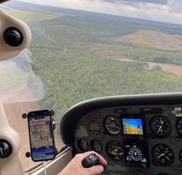 Anflug auf den Flugplatz Schönhagen: Kleinere Plätze könnten auch ohne Flugleiter auskommen.