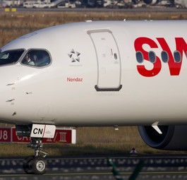 Airbus A220 von Swiss: Die Fluggesellschaft findet nicht genügen Cockpitpersonal.