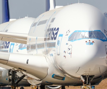 Airbus A380 von Lufthansa in Teruel: Immer weniger Jets eingemottet.