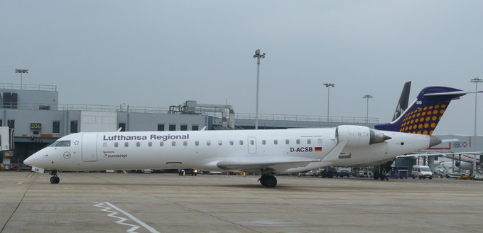 Nicht nur die längere Bombardier CRJ 700 flog ebenfalls bei Eurowings,...