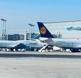 Flugzeuge von Lufthansa: Der Konzern braucht immer weniger Personal.