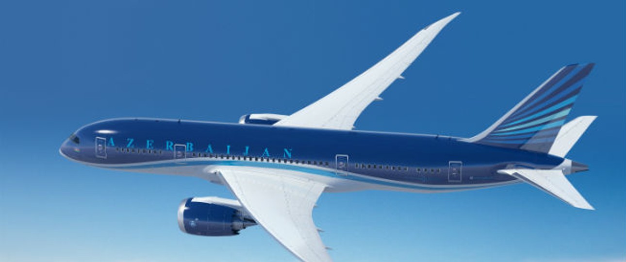 Dreamliner in den Farben von Azerbaijan Airlines: Die Airline will mehr.