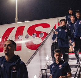 Mit welchen Flugzeugen die Fußball-Nationalmannschaften zur Weltmeisterschaft in Katar fliegen: Das Team aus der Schweiz reiste mit einem Airbus A330-300 (Kennzeichen HB-JHJ) von Swiss von Zürich nach Doha.