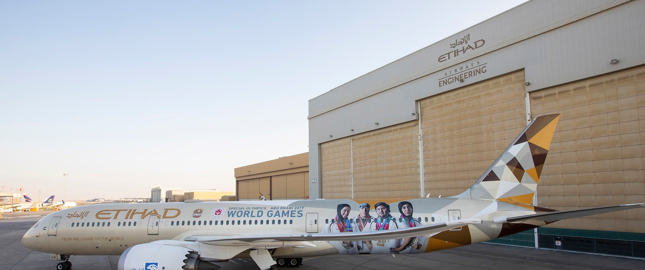 So sieht der Dreamliner von Etihad mit Spezialbeklebung aus.