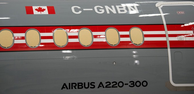 Die Maschine mit dem Kennzeichen C-GNBN erinnert an die Vergangenheit von Air Canada.