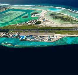 Soll ausgebaut werden: Der internationale Flughafen von Malé soll mit der Hauptstadt über eine Brücke verbunden werden.