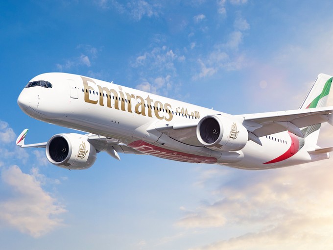 Emirates ordert bei Airbus acht weitere A350-900. Damit erhöht sich die Gesamtbestellung von Emirates für den A350-900 auf 73 Maschinen, 13 davon wurden bereits ausgeliefert. Die heute bestellten Jets werden voraussichtlich im Laufe des Jahres 2031 ausgeliefert.