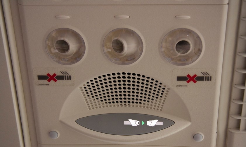 Anschnallzeichen: Vielen Passagieren wird es mulmig, wenn das Licht leuchtet.