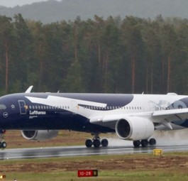 Landung des Jubiläums-A350 in Nürnberg: Seltener Besuch.